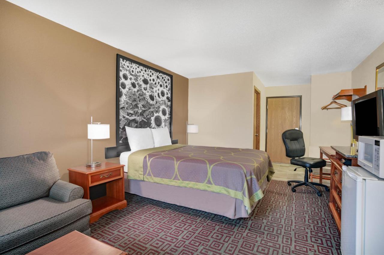 Super 8 By Wyndham Fort Madison Eksteriør bilde